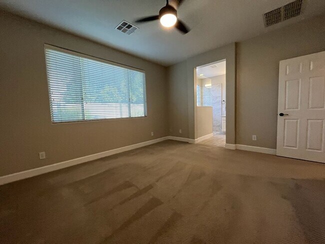 Building Photo - Cozy Cul De Sac house FOR RENT in a GREAT location