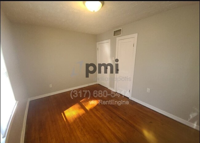 Building Photo - 4920 E 34th St