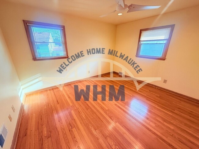 Building Photo - 7315 Harwood Ave