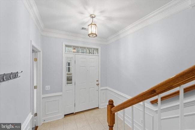 Building Photo - 2425 Huntington Park Dr