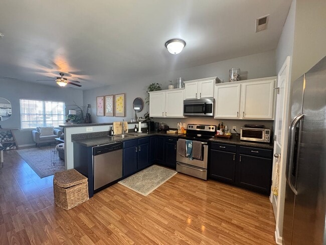 Building Photo - 500 Oyster Rock Ln