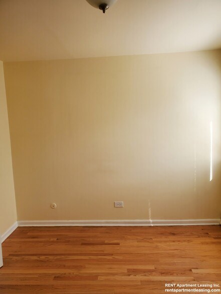 Building Photo - 8504 Waukegan Rd