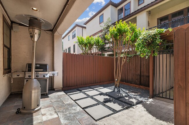 Building Photo - 3935 Gibson St