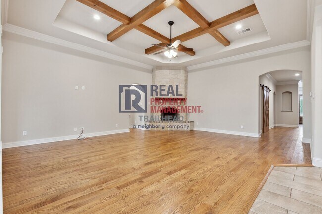 Building Photo - 113 Maral Ln