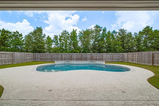 Building Photo - 23649 Silver Palm Trl