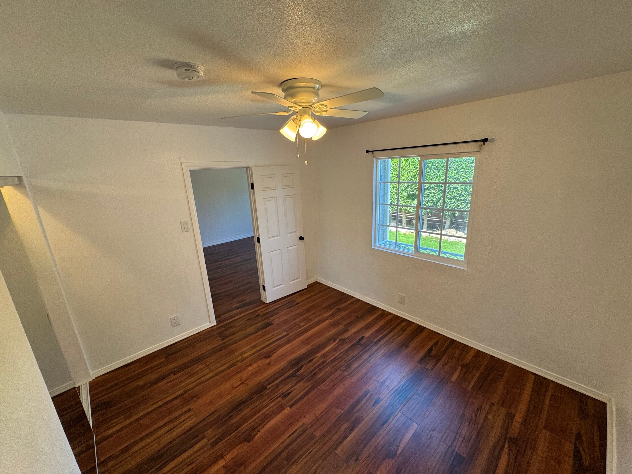 Front Bedroom - 526 Brooks Ave
