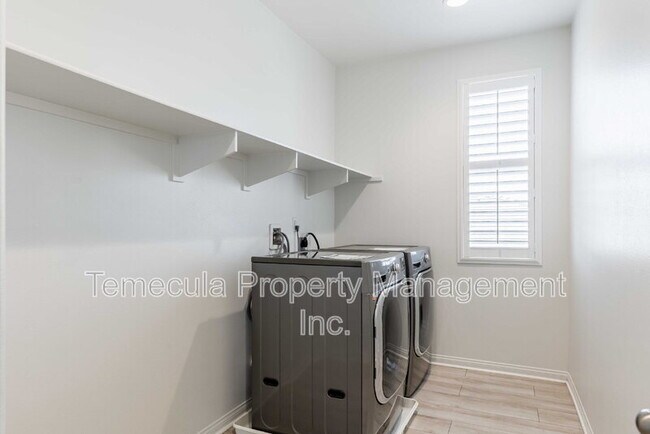 Building Photo - 34065 Helenium St