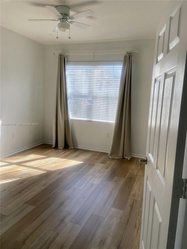 Building Photo - 8933 NW 107 Ct