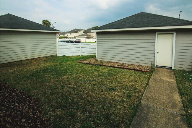 Building Photo - 6331 Torrance Elms Ct