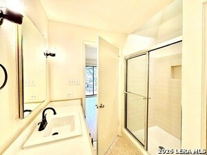 Building Photo - 8642 Fredericksburg Rd