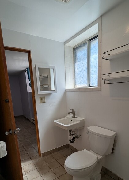 Bathroom - 39 Robertson Ave