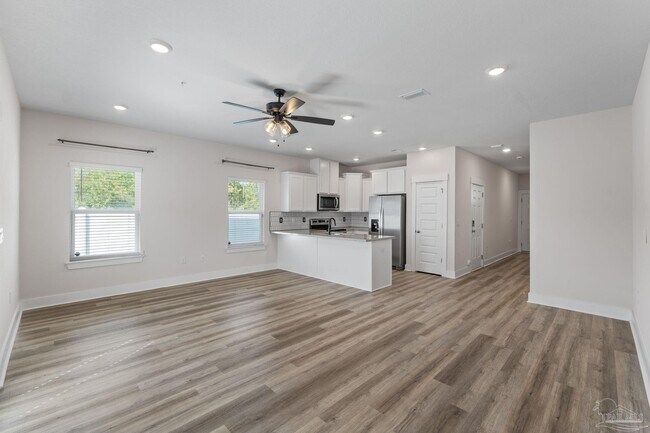 Building Photo - 9483 Nature Crk Cir