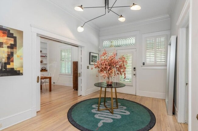 Building Photo - 242 Haralson Ave NE