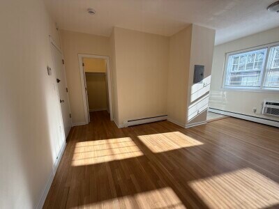 Building Photo - 2016 Commonwealth Ave