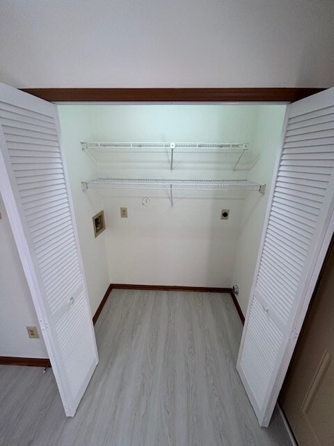 Building Photo - 665 Mumford Dr