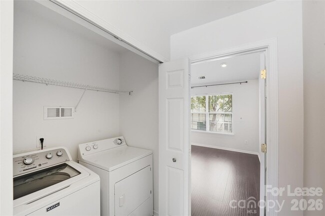 Building Photo - 11212 Blake Port Ct