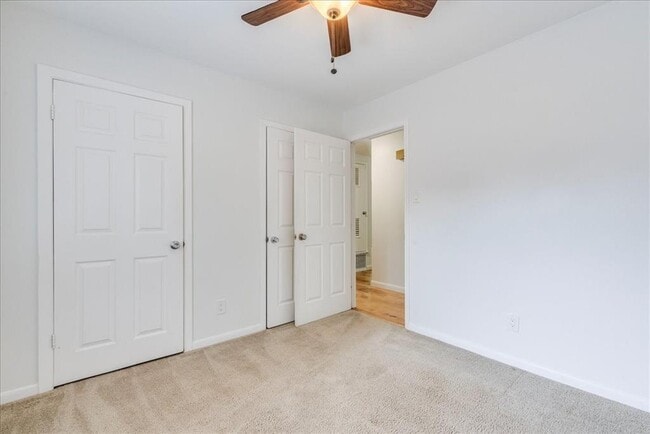 Building Photo - 5614 Delwood Dr