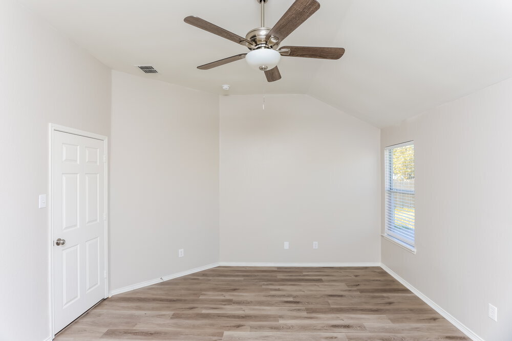 Building Photo - 1205 Hampton Dr
