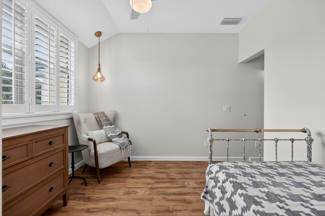 Building Photo - 3069 Mainsail Cir