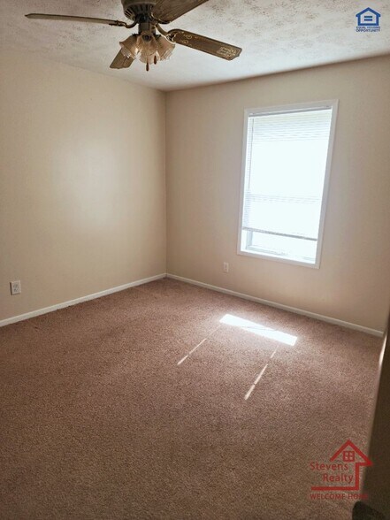 Building Photo - 401 Spruce Ave