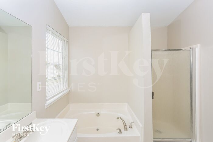 Building Photo - 10919 Northgate Trail Dr