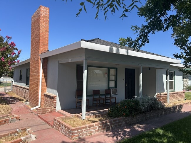Building Photo - 1301 Higbee Dr