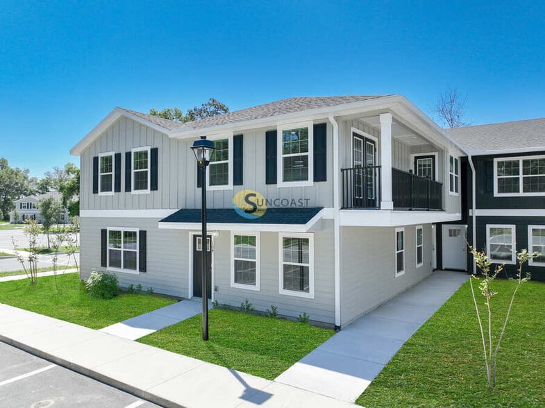Primary Photo - 3821 SW 43rd Ct