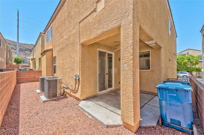 Building Photo - 10589 Danielson Ave