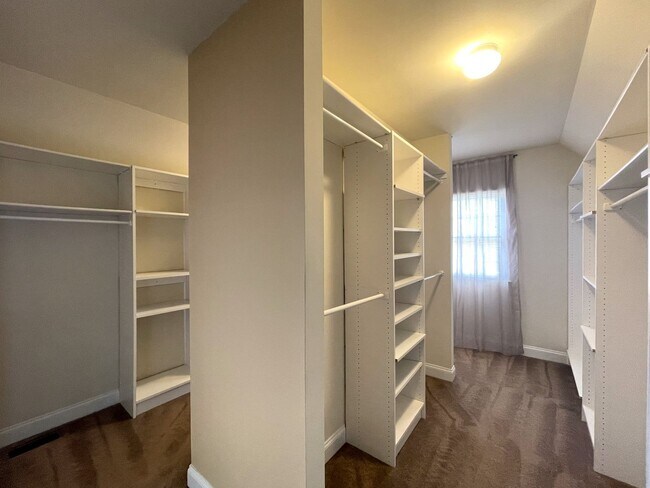 Building Photo - 4823 Vista Ridge Dr