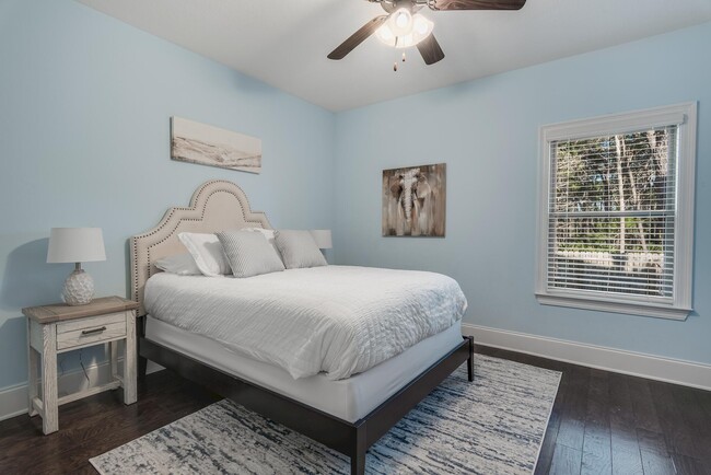 Building Photo - 187 Tropical Breeze Dr
