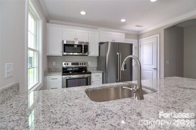 Building Photo - 3967 Newhall Dr NW