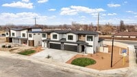 Building Photo - Brand-New Luxury Duplex with Monument Views in Fruita!