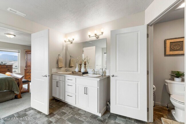 Building Photo - Spacious 4BR + Loft Home in Desirable North Place Community — Post Falls