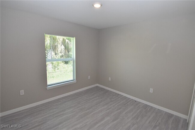 Building Photo - 2121 Firebrand Rd