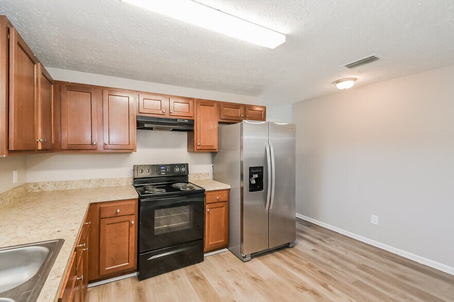 Building Photo - 5664 Minocqua St