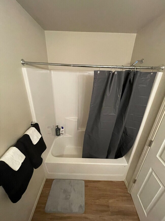 Building Photo - 601 S Kent St