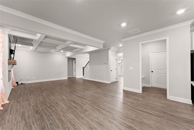 Building Photo - 4656 Silver Oak Dr SW