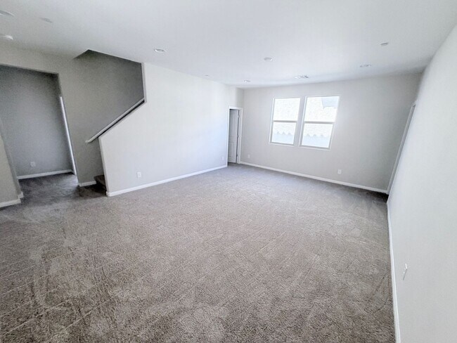 Building Photo - Unique Floorplan in Skye Canyon!