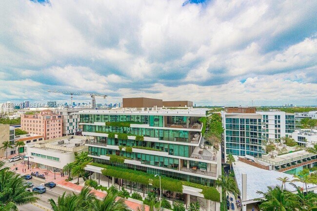 Building Photo - 2301 Collins Ave