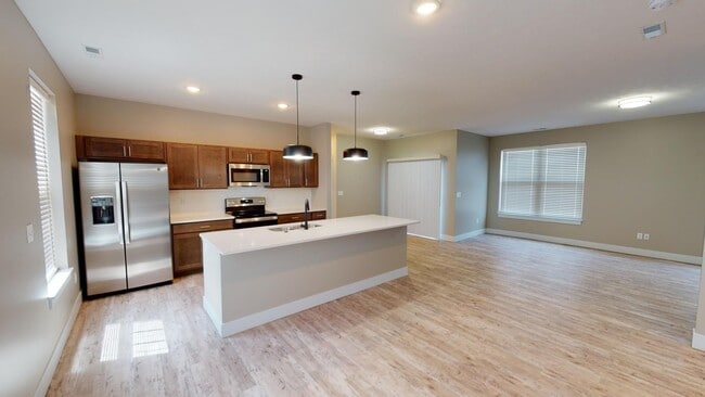 Building Photo - Spacious 3-Bed Carriage House in the Heart of Prairie District