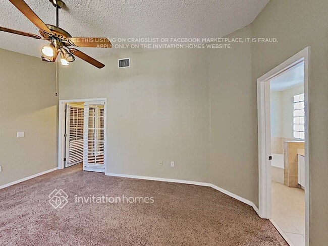 Building Photo - 2450 NW 72nd Ave