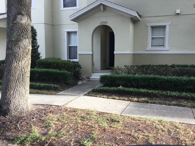 Building Photo - Avalon Park Spacious two story townhome