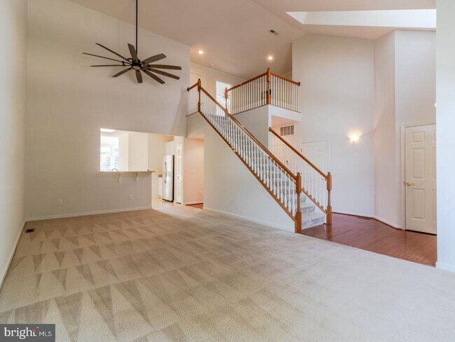 Building Photo - 31171 Mills Chase Dr