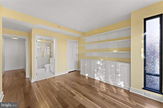 Building Photo - 1536 N Scott St