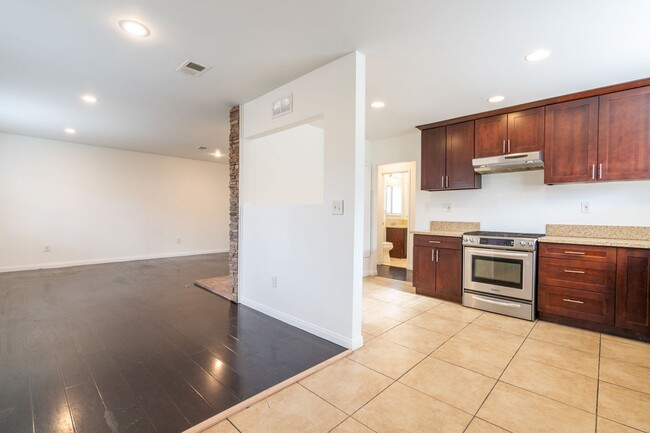 Building Photo - 2540 Hudspeth St