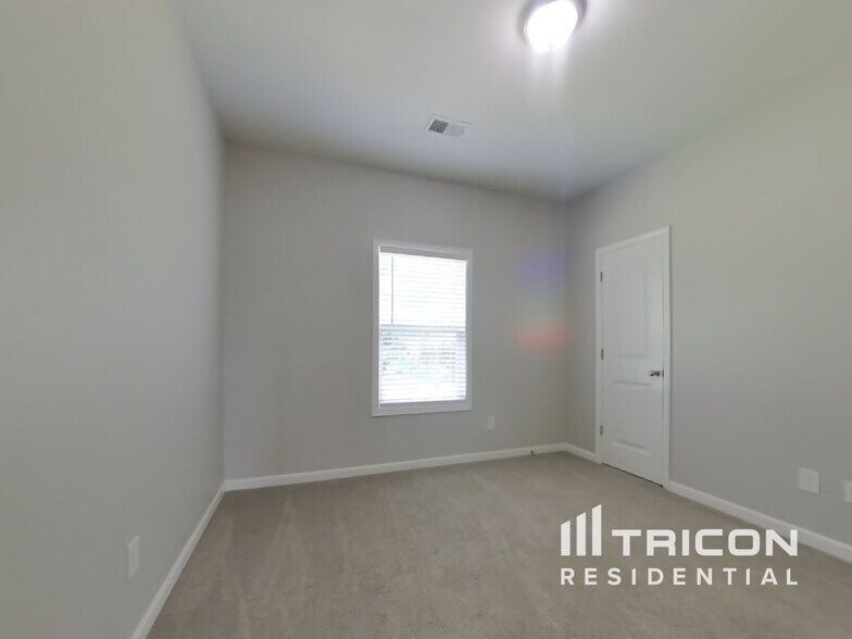 Building Photo - 56 Chimney Springs Dr SW