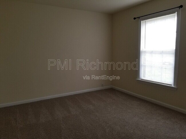 Building Photo - 4615 Chiswell Dr