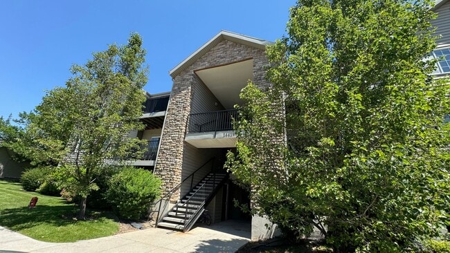 Building Photo - 3 bedroom 2 bath!! Available Now!!