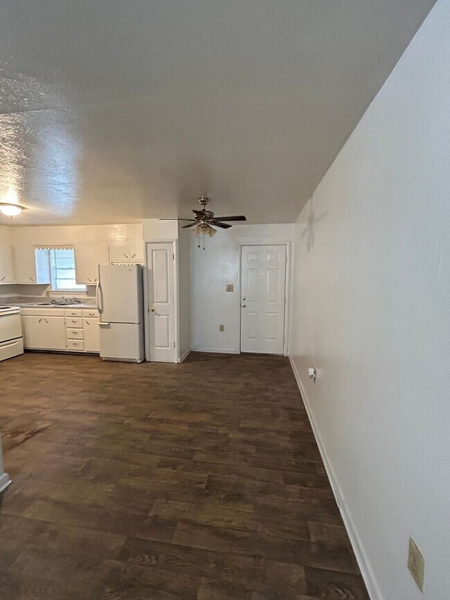 Building Photo - 1416 S Boston Ave