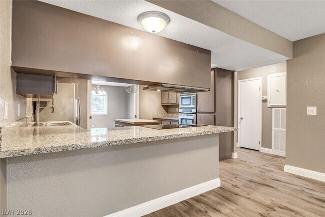 Building Photo - 4367 S Mojave Rd